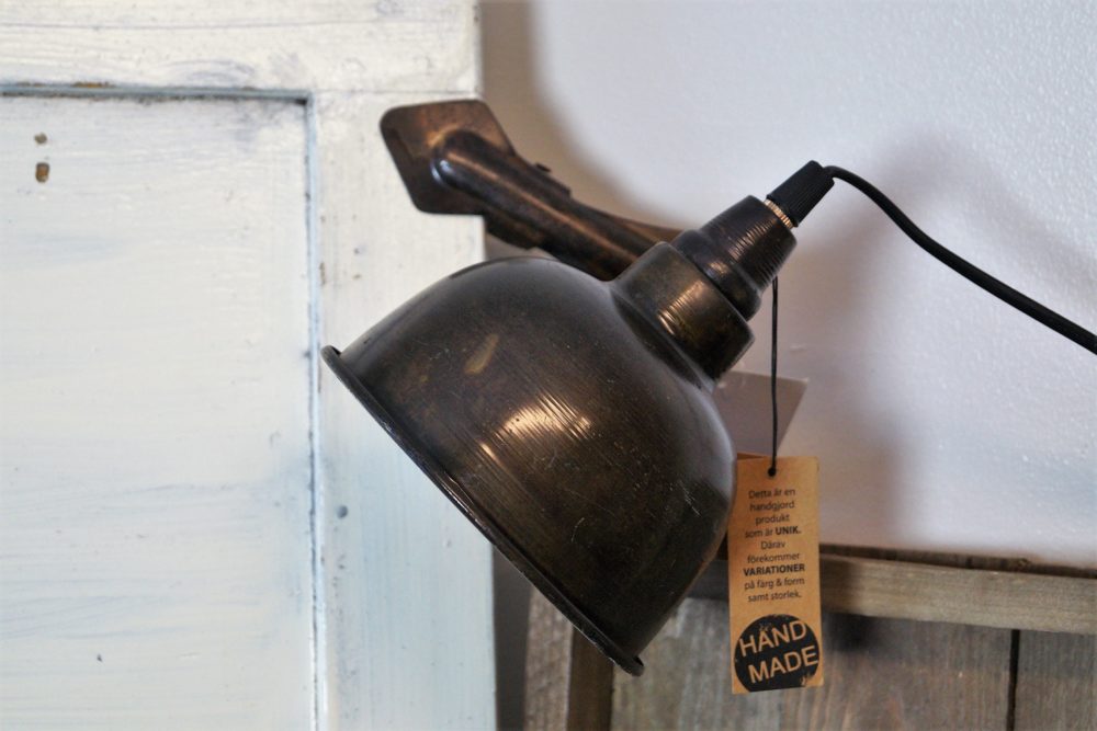 Lampa- brun